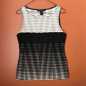 White house black market tank